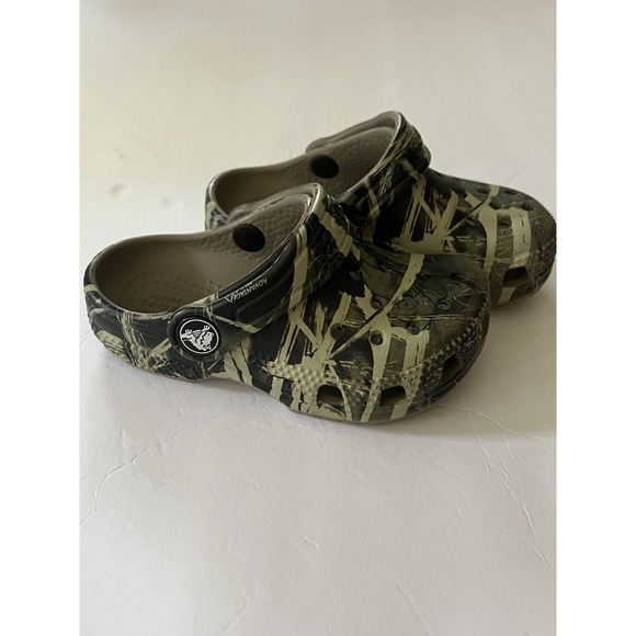 CROCS Classic Realtree Camo Kids Clogs Size 8 - Picture 1 of 10
